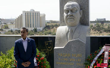 Xalq artisti Yaşar Nurinin məzarı ziyarət olunub
