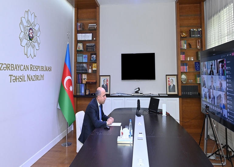 Təhsil naziri rektorlarla görüşüb