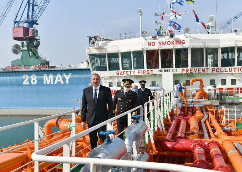 Prezident İlham Əliyev “Kəlbəcər” neftdaşıyan tankerin istismara verilməsi mərasimində iştirak edib