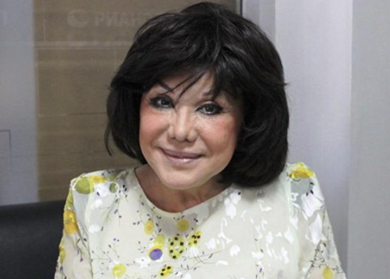 Flora Kərimova təqaüdünü qazilərə verməsindən danışdı
