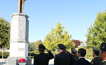 Azərbaycan Ordusunun Baş Qərargah rəisi Ankarada Heydər Əliyev Parkını ziyarət edib