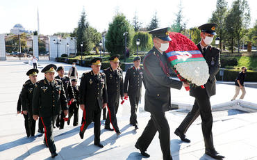 Azərbaycan Ordusunun Baş Qərargah rəisi Ankarada Heydər Əliyev Parkını ziyarət edib