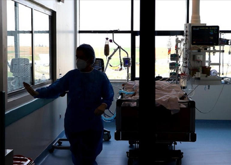 Türkiyədə daha 243 nəfər koronavirusdan ölüb