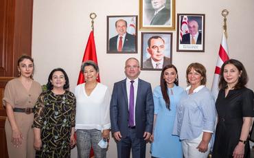 Şimali Kiprin Bakıdakı Təmsilçiliyinin rəhbəri sahibkar xanımlarla görüşdü