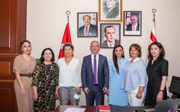 Şimali Kiprin Bakıdakı Təmsilçiliyinin rəhbəri sahibkar xanımlarla görüşdü