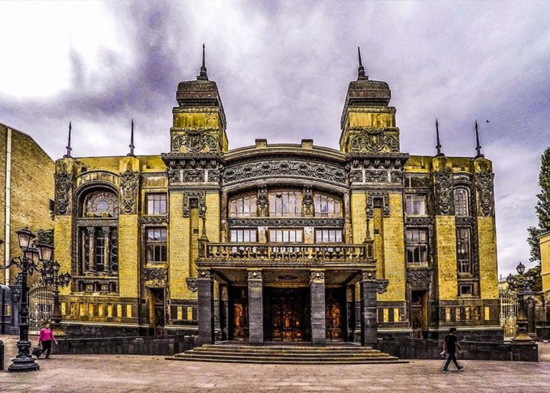 Azərbaycanda pandemiya başlayandan ilk dəfə teatrda tamaşa nümayiş olunacaq