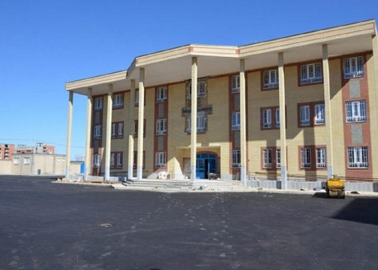 70 min şagirdin təhsil aldığı Xoyda məktəb binaları çatışmır