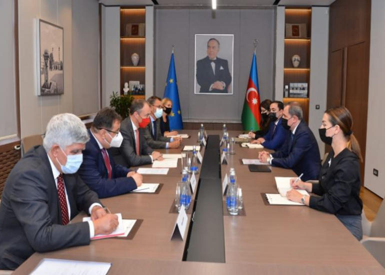 Azərbaycanın XİN başçısı Avropa İttifaqının Cənubi Qafqaz üzrə xüsusi nümayəndəsi ilə görüşüb