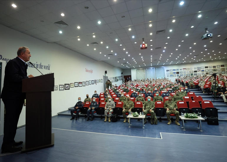 Hulusi Akar: “Türkiyə və Rusiya hərbçiləri Qarabağda atəşkəsin davamlı olması üçün birgə səy göstərir”