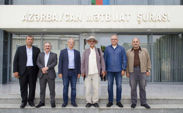 Dünya şöhrətli fotoqraf Reza Deqati Azərbaycan Mətbuat Şurasında olub