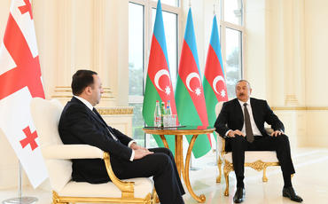 Prezident İlham Əliyev Gürcüstanın Baş naziri ilə görüşüb