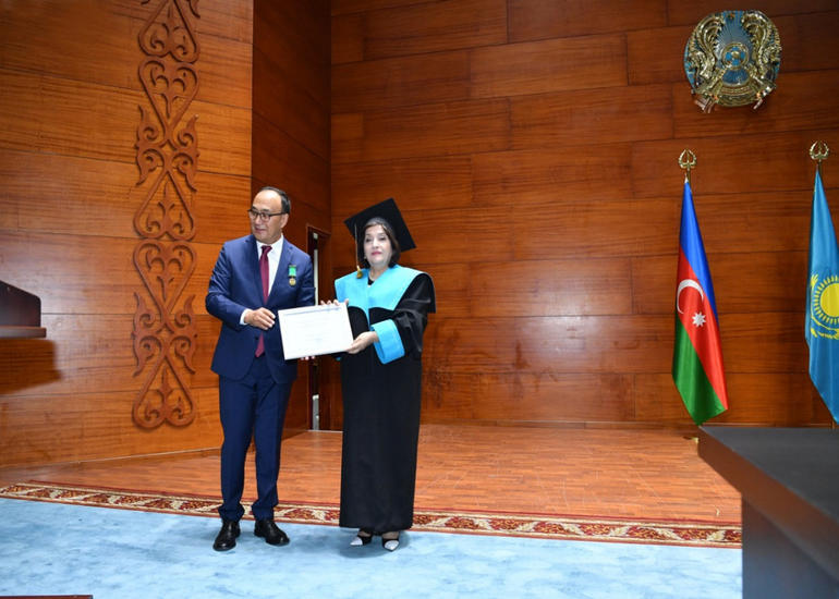 Sahibə Qafarovaya L.Qumilyov adına Avrasiya Milli Universitetinin Fəxri professoru adı verilib