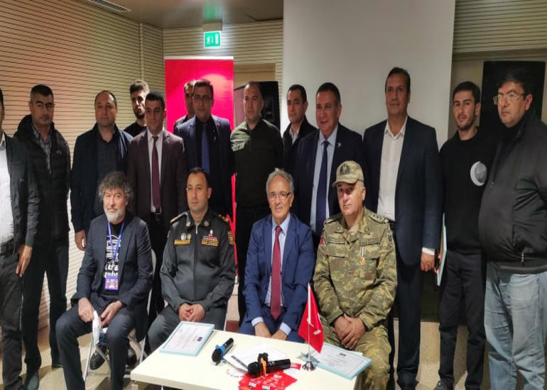 Vətən müharibəsində iştirak etmiş jurnalistlərlə görüş keçirilib