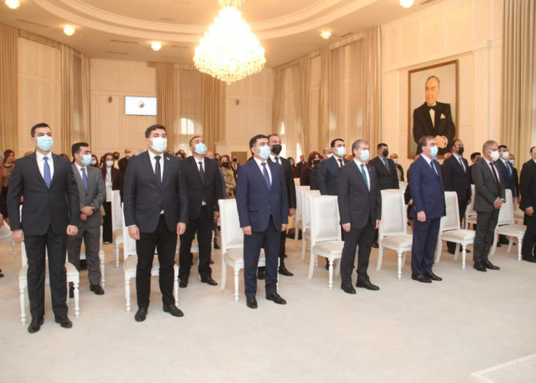 Gəncədə “nizamiganjavi.az” saytının təqdimatı olub