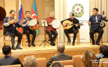 Rusiya Milli Kitabxanasında “Nizaminin sözünü hiss et” adlı sərgi açılıb