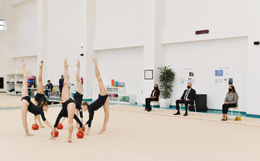 Prezident və birinci xanım Milli Gimnastika Arenasının yeni məşq binasında yaradılan şəraitlə tanış olublar