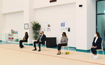 Prezident və birinci xanım Milli Gimnastika Arenasının yeni məşq binasında yaradılan şəraitlə tanış olublar