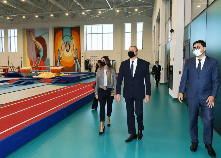 Prezident və birinci xanım Milli Gimnastika Arenasının yeni məşq binasında yaradılan şəraitlə tanış olublar