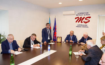 Mətbuat Şurasının təşəbbüsü ilə “Şərq” qəzetinin 25 illiyi ilə bağlı toplantı keçirilib