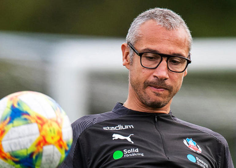 Henrik Larsson "Barselona"dan ayrılıb