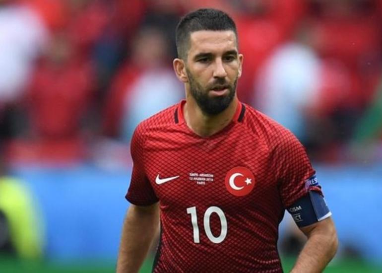 Arda Turan karyerasını bitirir