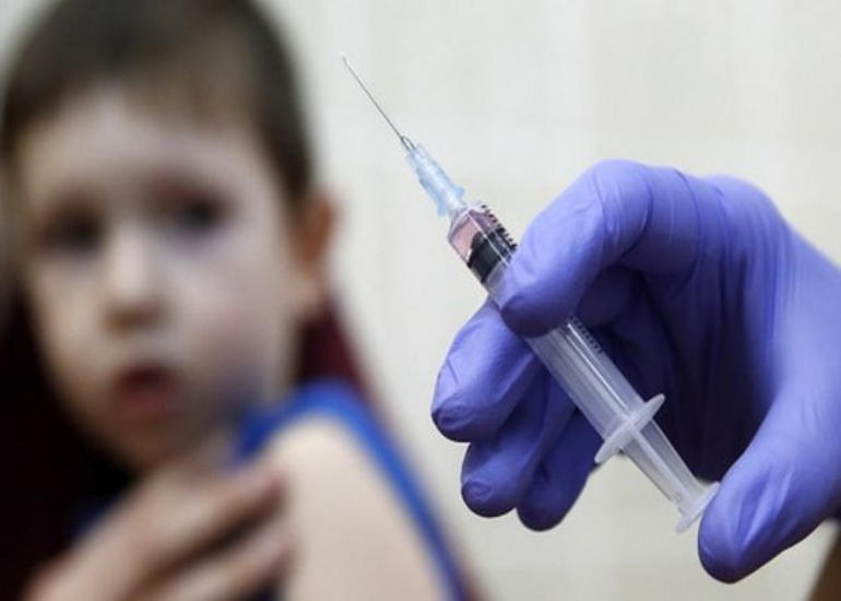 Rusiyada 6-12 yaş arası uşaqlara koronavirus peyvəndi vurulacaq