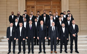 Prezident İlham Əliyev "Qarabağ" futbol klubunun üzvlərini qəbul edib