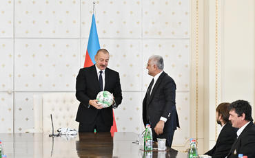 Prezident İlham Əliyev "Qarabağ" futbol klubunun üzvlərini qəbul edib