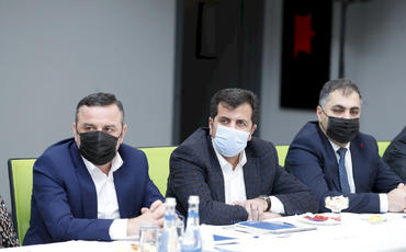 Sahil Babayev media rəhbərləri ilə görüşüb