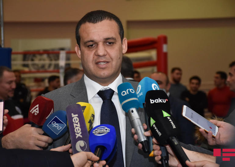 Umar Kremlyov: “Azərbaycanda yarım sözdən bizi başa düşürlər”