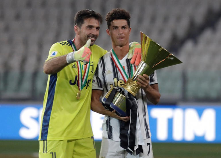 Buffon: “Ronaldo “Yuventus”un sistemini pozdu”