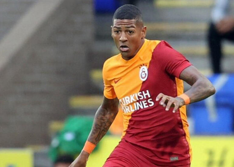 “Qalatasaray”dan gedəcək ilk futbolçu bəlli olub