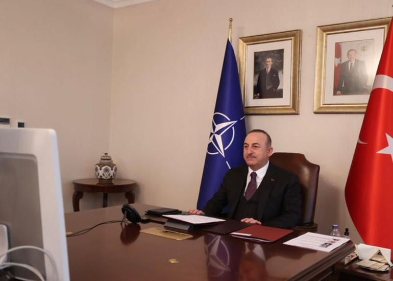 Çavuşoğlu NATO XİN başçılarının fövqəladə iclasına qatılıb