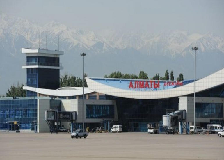 Almatı aeroportu 19 yanvara qədər bağlı qalacaq