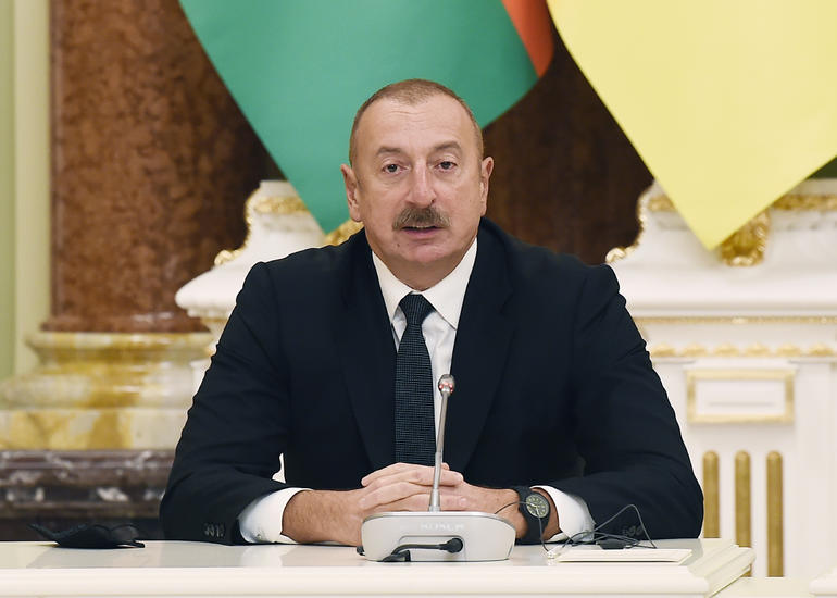 Azərbaycan Prezidenti: “Ukrayna ilə energetika sahəsində yeni planlarımız var”