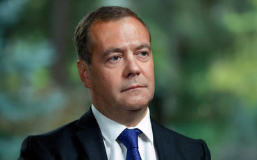 Medvedev: “Ukrayna ABŞ və NATO-nun əlində oyuncağa çevrilib”