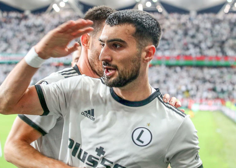 “Qalatasaray” Mahir Emrelini istəyir
