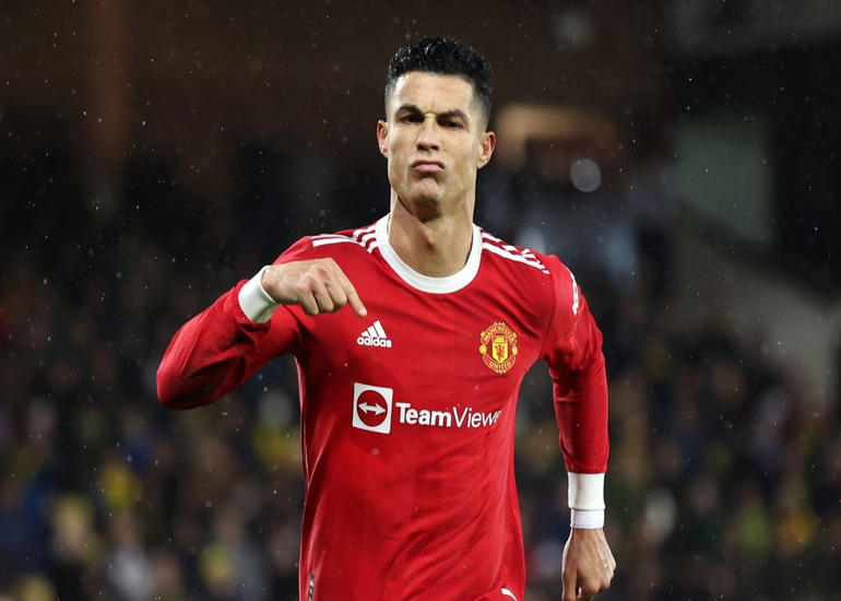 Ronaldo dünya rekorduna şərik çıxıb