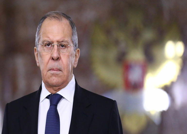 Lavrov Şəhidlər xiyabanında Azərbaycanın qəhrəman övladlarının xatirəsini anıb