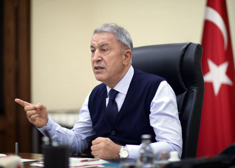 Akar ukraynalı həmkarı ilə son vəziyyəti müzakirə edib
