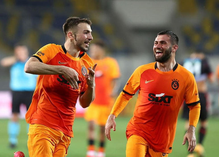 “Qalatasaray” göndərir, “Beşiktaş” gətirir