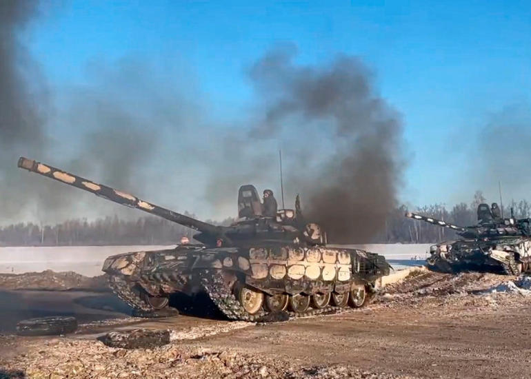 Rusiya tankları Kiyevə doğru irəliləyir