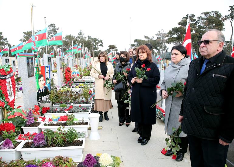 MEK-də “Bu dünyanın Həsənağası” adlı kitabın və eyniadlı sənədli filmin təqdimatı