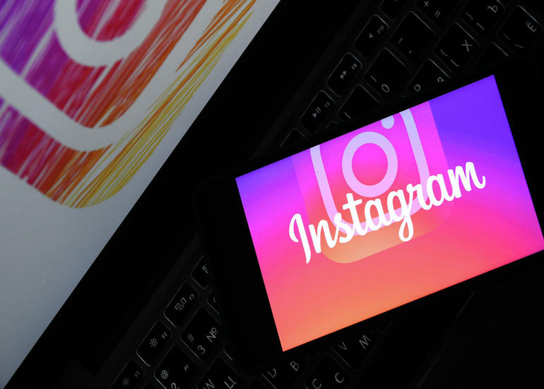 Məhkəmə Rusiyada "Facebook" və "Instagram"ı ekstremizmə görə qadağan edib