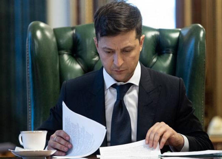 Zelenski Putinlə müzakirəyə hazır olduğunu bildirib