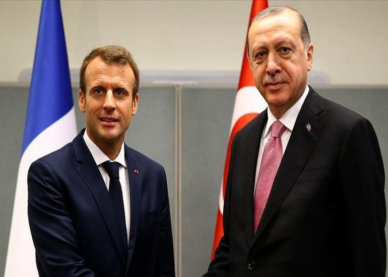 Ərdoğan Makronla görüşüb