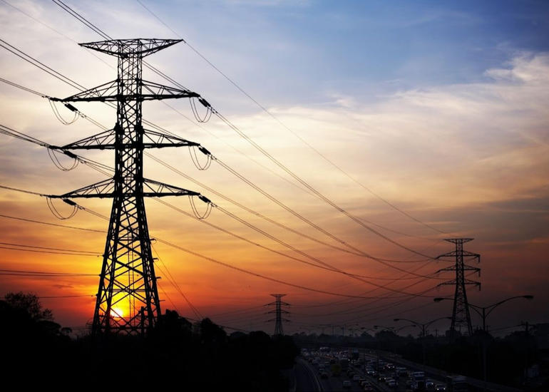 Azərbaycan elektrik enerjisi idxalını 5%-dək azaldıb