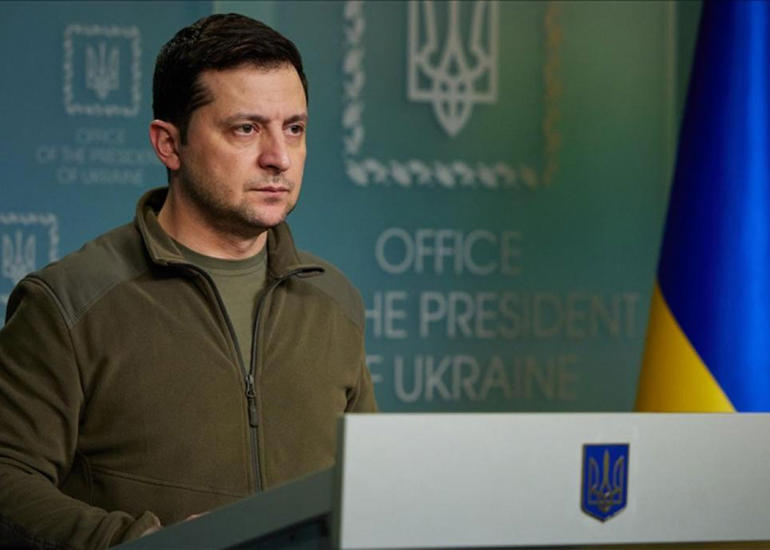 Zelenski: "Döyüşlər ağır olacaq, lakin Ukrayna öz qələbəsinə inanır"