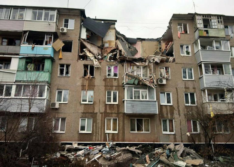 Rusiyada binada partlayış olub, 6 nəfər ölüb