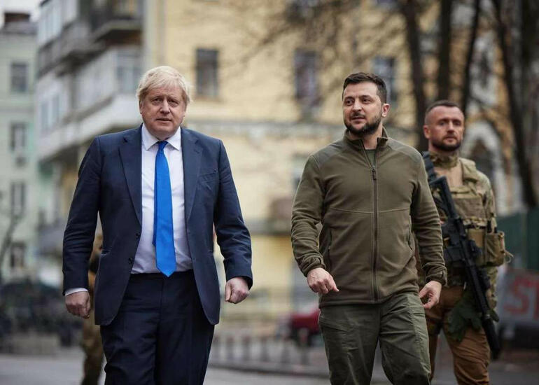 Boris Conson: Yaxın günlərdə Ukraynaya zirehli texnika veriləcək